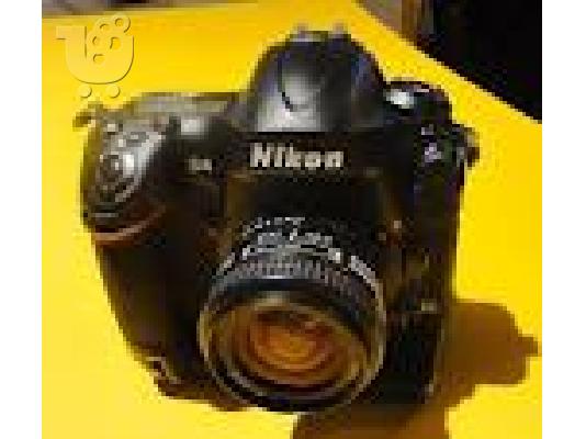 Nikon D7000 16MP Digital SLR Camera